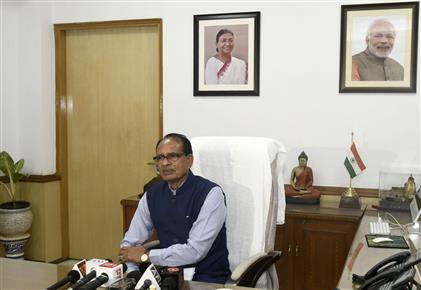 The Union Minister for Agriculture Shri Shivraj Singh Chouhan, addresses a press conference in his chamber Krishi Bhavan, New Delhi on May 09, 2025.