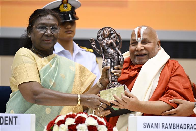 The President of India, Smt Droupadi Murmu presents the 58th Jnanpith Award to Jagadguru Rambhadracharya, in New Delhi on May 16, 2025.