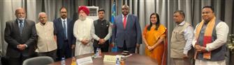 डॉ. श्रीकांत एकनाथ शिंदे के नेतृत्व में सर्वदलीय भारतीय संसदीय प्रतिनिधिमंडल और डेमोक्रेटिक रिपब्लिक ऑफ कांगो के उप प्रधानमंत्री, परिवहन मंत्री महामहिम श्री जीन-पियरे बेम्बा गोम्बो  के बीच सार्थक बातचीत हुई। प्रतिनिधिमंडल ने आतंकवाद के खिलाफ जीरो टॉलरेंस की नीति पर जोर दिया।:Ministry of Information & Broadcasting