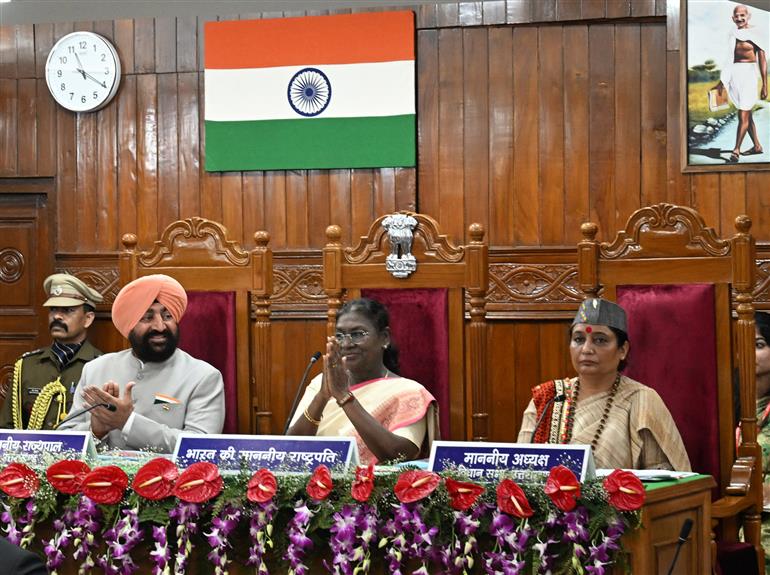 The President of India, Smt Droupadi Murmu addressed the Uttarakhand Legislative Assembly on the occasion of the Silver Jubilee of formation of Uttarakhand at Dehradun, in Uttarakhand on November 03, 2025.