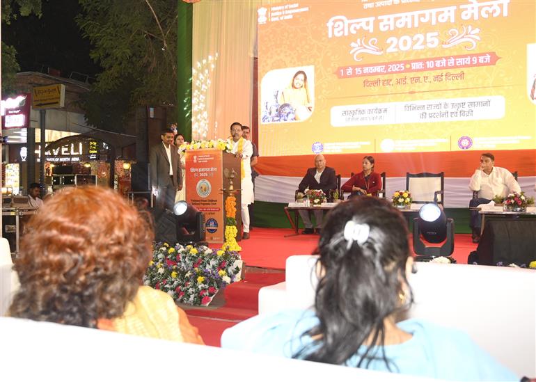 The Minister of State for Consumer Affairs, Food & Public Distribution and Social Justice & Empowerment, Shri B. L. Verma addressing the Shilp Samagam Mela 2025 at Dilli Haat INA, in New Delhi on November 03, 2025. 