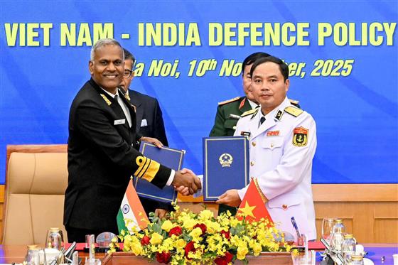 The Defence Secretary, Shri Rajesh Kumar Singh and Vietnam Deputy Minister of National Defence Sr Lt Gen Hoang Xuan Chien witnessing the Signing and Exchange of Memorandum of Agreement on Mutual Submarine Search, Rescue Support and Cooperation on the sidelines of 15th India-Vietnam Defence Policy Dialogue, in Hanoi on November 10, 2025. 