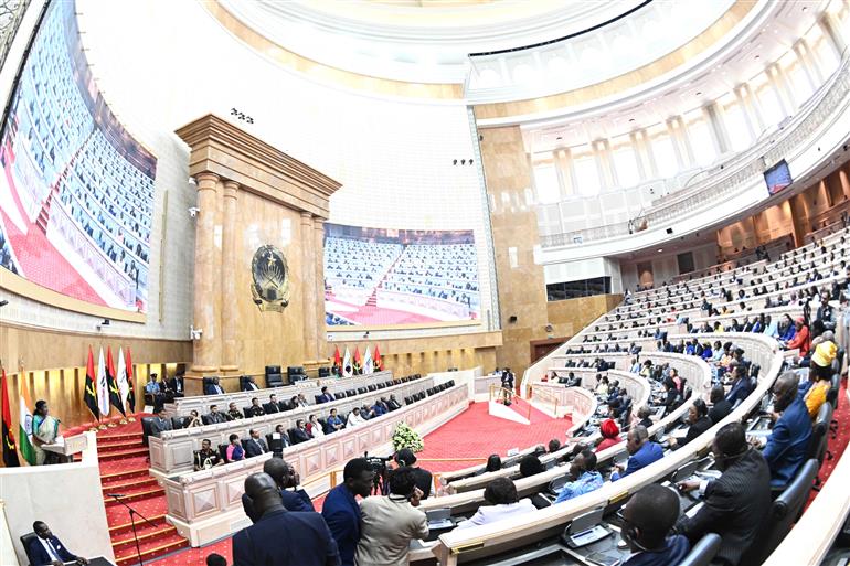The President of India, Smt Droupadi Murmu addressing the National Assembly of Angola at Luanda, in Angola on November 10, 2025.