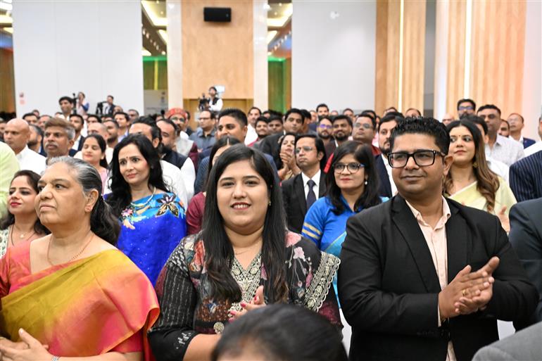The President of India, Smt Droupadi Murmu attends a reception hosted by the Ambassador of India to Angola at Luanda, in Angola on November 10, 2025.


