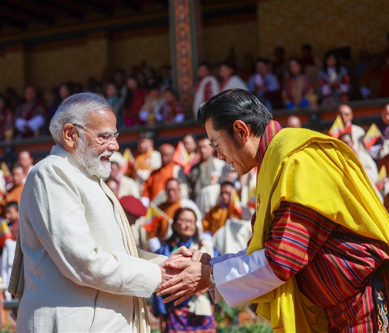 प्रधानमंत्री श्री नरेन्द्र मोदी ने 11 नवंबर, 2025 को भूटान के थिम्पू में चांगलीमेथांग समारोह स्थल पर भूटान के चौथे नरेश ड्रुक ग्यालपो के 70वें जन्मदिन के उपलक्ष्य में आयोजित कार्यक्रम में शिरकत की।:Prime Minister's Office प्रधानमंत्री श्री नरेन्द्र मोदी ने 11 नवंबर, 2025 को भूटान के थिम्पू में चांगलीमेथांग समारोह स्थल पर भूटान के चौथे नरेश ड्रुक ग्यालपो के 70वें जन्मदिन के उपलक्ष्य में आयोजित कार्यक्रम में शिरकत की।:Prime Minister