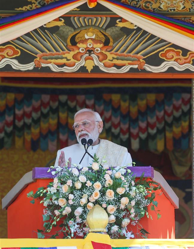 प्रधानमंत्री श्री नरेन्द्र मोदी 11 नवंबर, 2025 को भूटान के थिम्पू में चांगलीमेथांग समारोह स्थल पर भूटान के चौथे नरेश के 70वें जन्मदिन के उपलक्ष्य में आयोजित कार्यक्रम को संबोधित करते हुए।:Prime Minister's Office प्रधानमंत्री श्री नरेन्द्र मोदी 11 नवंबर, 2025 को भूटान के थिम्पू में चांगलीमेथांग समारोह स्थल पर भूटान के चौथे नरेश के 70वें जन्मदिन के उपलक्ष्य में आयोजित कार्यक्रम को संबोधित करते हुए।:Prime Minister