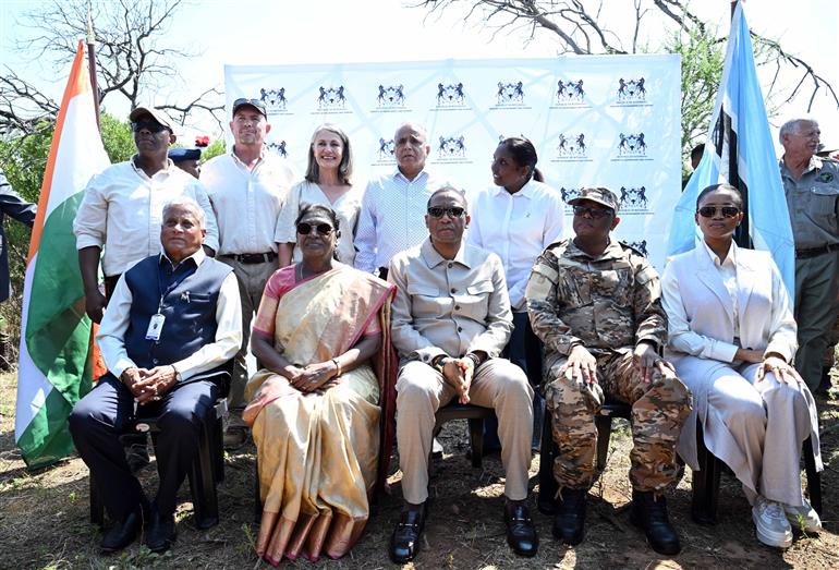 The President of India, Smt Droupadi Murmu and the President Duma Gideon Boko witnessed the release of captured cheetahs originating from Botswana’s Ghanzi region into the quarantine facility by experts from India and Botswana, in Botswana on November 13, 2025. The event symbolized Botswana’s gifting of eight cheetahs to India under the next phase of Project Cheetah.