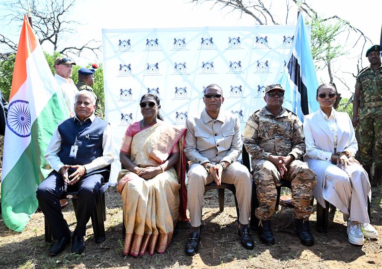 The President of India, Smt Droupadi Murmu and the President Duma Gideon Boko witnessed the release of captured cheetahs originating from Botswana’s Ghanzi region into the quarantine facility by experts from India and Botswana, in Botswana on November 13, 2025. The event symbolized Botswana’s gifting of eight cheetahs to India under the next phase of Project Cheetah.