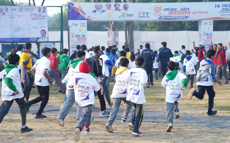 Glimpses of the flagging-off ceremony of the NAMO Run for importance of road safety awareness and fitness among citizens organized under the Sansad Khel Mahotsav-2025 at Yamuna Sports Complex, in New Delhi on November 16, 2025. The Minister of State for Road Transport and Highways and Corporate Affairs, Shri Harsh Malhotra graced the event.