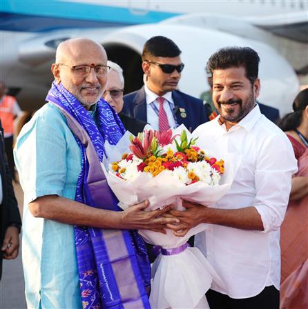 The Vice-President Shri C. P. Radhakrishnan arrived on his maiden visit to Telangana and was warmly welcomed by the Governor of Telangana, Shri Jishnu Dev Varma, the Chief Minister of Telangana, Shri A. Revanth Reddy, the Union Minister of State for Home Affairs, Shri Bandi Sanjay Kumar and other dignitaries, in Hyderabad on November 16, 2025.