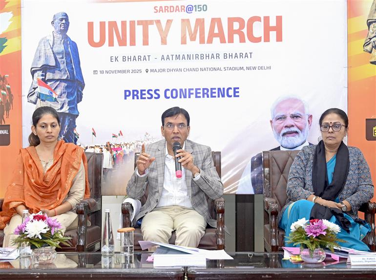 The Union Minister of Labour & Employment and Youth Affairs & Sports, Dr. Mansukh Mandaviya addressing a Press Conference on the National Padayatra which will be held as part of the Sardar@150 Unity March, an initiative by MY Bharat under the Ministry of Youth Affairs & Sports at Major Dhyan Chand National Stadium, in New Delhi on November 19, 2025.
