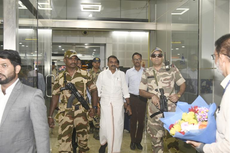 The Minister of State for Information & Broadcasting and Parliamentary Affairs, Dr. L. Murugan arrived in Goa to attend the 56th International Film Festival of India, in Goa on November 19, 2025.