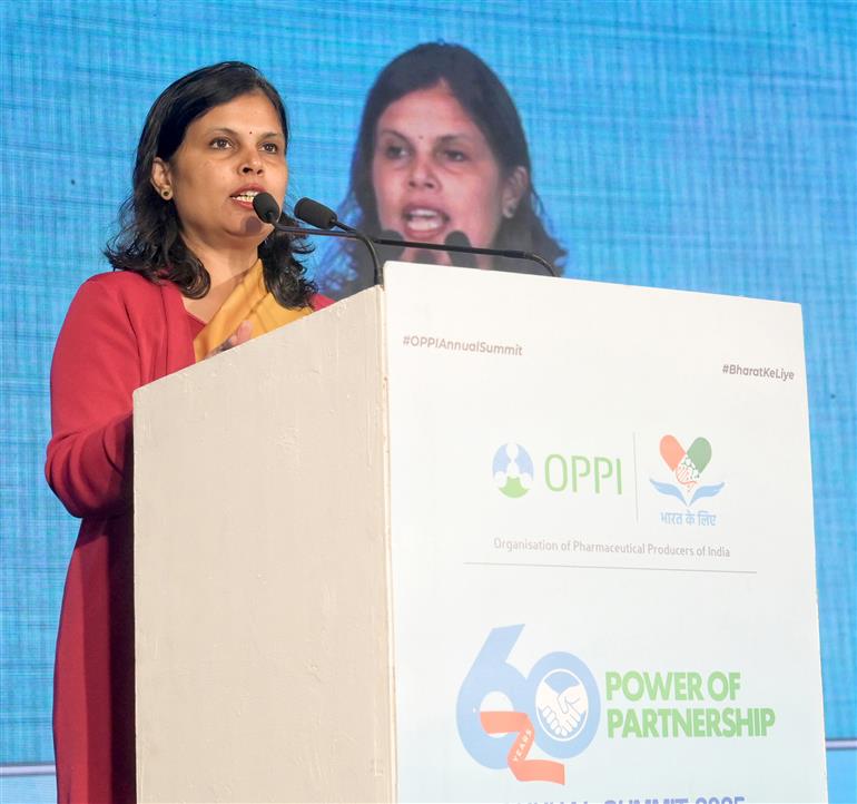 The Secretary, Ministry of Health, Ms. Punya Salila Srivastava addressing at the 60th Annual Summit 2025 of OPPI, in New Delhi on November 20, 2025.