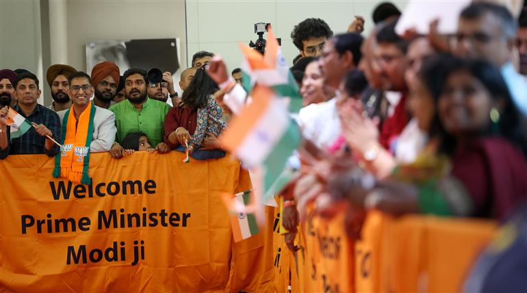 प्रधानमंत्री श्री नरेन्द्र मोदी का 21 नवंबर, 2025 को दक्षिण अफ्रीका के जोहान्सबर्ग स्थित होटल में भारतीय समुदाय ने उत्साह के साथ स्वागत किया।