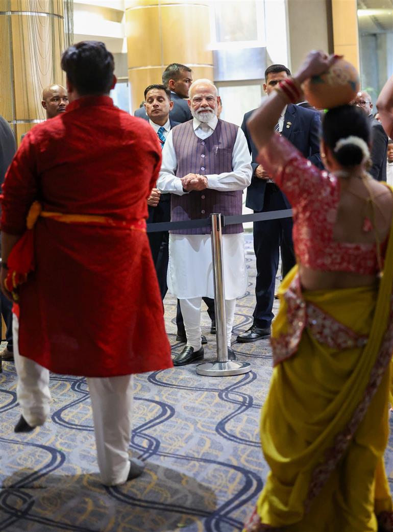 प्रधानमंत्री श्री नरेन्द्र मोदी का 21 नवंबर, 2025 को दक्षिण अफ्रीका के जोहान्सबर्ग स्थित होटल में भारतीय समुदाय ने उत्साह के साथ स्वागत किया।