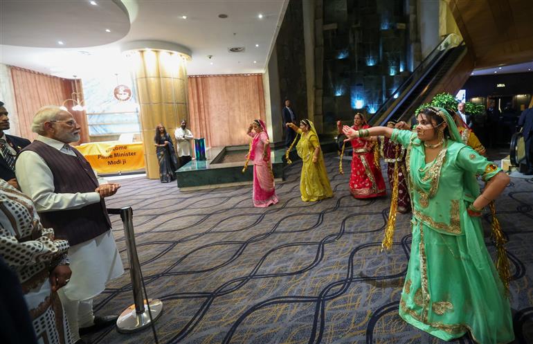 प्रधानमंत्री श्री नरेन्द्र मोदी का 21 नवंबर, 2025 को दक्षिण अफ्रीका के जोहान्सबर्ग स्थित होटल में भारतीय समुदाय ने उत्साह के साथ स्वागत किया।