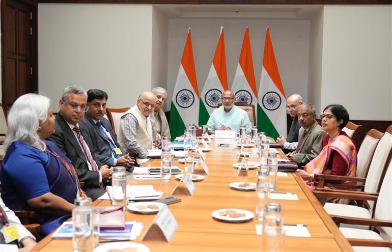 The Minister of State (Independent Charge) for Statistics & Programme Implementation, Planning (Independent Charge) and Culture, Shri Rao Inderjit Singh accompanied by senior officials of NITI Aayog and MoSPI called on the Vice President of India, Shri C. P. Radhakrishnan at Parliament House, in New Delhi on November 21, 2025.
