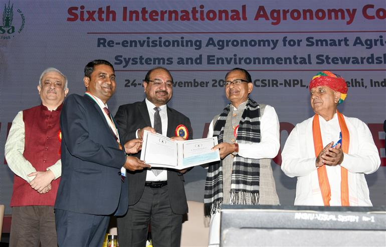 The Union Minister of Agriculture & Farmers Welfare and Rural Development, Shri Shivraj Singh Chouhan at the inaugural Ceremony of the Sixth International Agronomy Congress at CSIR-NPL, in New Delhi on November 24, 2025. The Minister of State for Agriculture and Farmers Welfare, Shri Bhagirath Choudhary is also present.