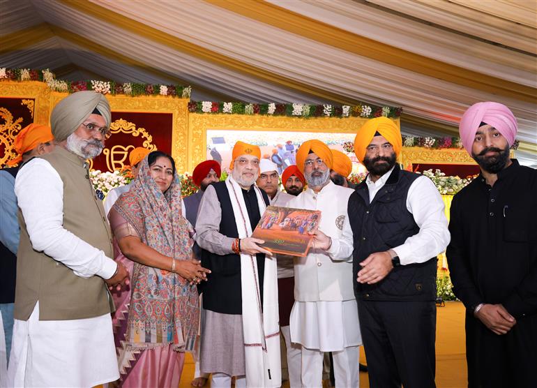 The Union Minister for Home Affairs and Cooperation, Shri Amit Shah pays his respects and bows in reverence of sacrifice to Guru Tegh Bahadur Sahib Ji, in New Delhi on November 25, 2025.