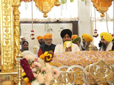 The Vice-President of India, Shri C. P. Radhakrishnan visited Gurdwara Rakab Ganj Sahib and paid his solemn respects to Sri Guru Tegh Bahadur Ji on the occassion of his 350th Martyrdom Anniversary, in New Delhi on November 24, 2025.