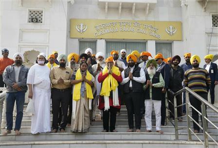 The Vice-President of India, Shri C. P. Radhakrishnan visited Gurdwara Rakab Ganj Sahib and paid his solemn respects to Sri Guru Tegh Bahadur Ji on the occassion of his 350th Martyrdom Anniversary, in New Delhi on November 24, 2025.