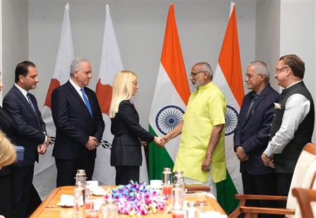 उप-राष्ट्रपति और राज्य सभा के चेयरमैन श्री सी. पी. राधाकृष्णन ने 25 नवंबर, 2025 को नई दिल्ली में संसद भवन में साइप्रस के एक संसदीय प्रतिनिधिमंडल के साथ बैठक की, जिसका नेतृत्व साइप्रस के हाउस ऑफ़ रिप्रेजेंटेटिव्स की प्रेसिडेंट माननीय सुश्री अनीता डेमेट्रियू ने किया।