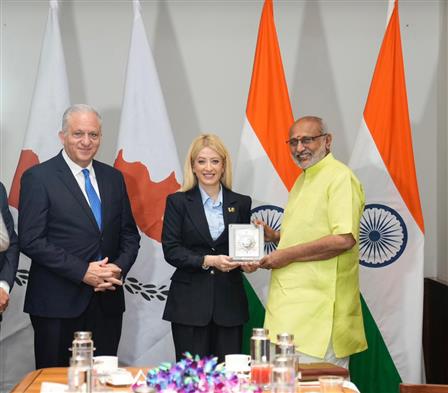 उप-राष्ट्रपति और राज्य सभा के चेयरमैन श्री सी. पी. राधाकृष्णन ने 25 नवंबर, 2025 को नई दिल्ली में संसद भवन में साइप्रस के एक संसदीय प्रतिनिधिमंडल के साथ बैठक की, जिसका नेतृत्व साइप्रस के हाउस ऑफ़ रिप्रेजेंटेटिव्स की प्रेसिडेंट माननीय सुश्री अनीता डेमेट्रियू ने किया।