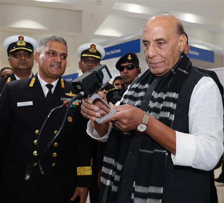 केंद्रीय रक्षा मंत्री श्री राजनाथ सिंह 25 नवंबर, 2025 को नई दिल्ली में भारतीय नौसेना के स्वावलंबन सेमिनार के चौथे संस्करण में भाग लेते हुए।
