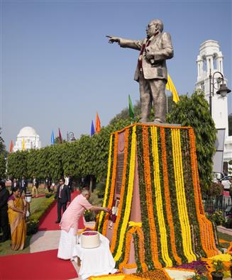 The Vice President of India, Shri C. P. Radhakrishnan paid floral tributes to Bharat Ratna Dr. B. R. Ambedkar and Shri Vithalbhai Patel on the Delhi Assembly premises, in New Delhi on November 26, 2025. 