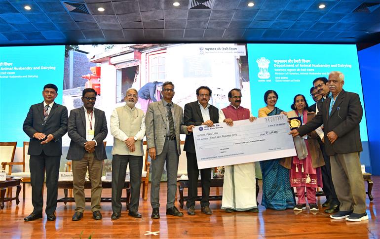 The Minister of State for Fisheries, Animal Husbandry & Dairying and Panchayati Raj, Prof. S.P. Singh Baghel attends the celebrations of ‘National Milk Day 2025’ along with the Minister of State for Minority Affairs and Fisheries, Animal Husbandry & Dairying, Shri George Kurian held at Sushma Swaraj Bhawan, in New Delhi on November 26, 2025.