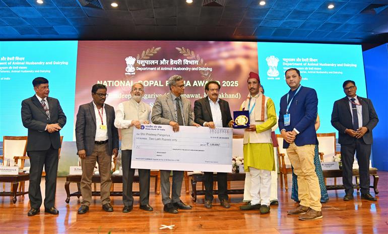The Minister of State for Fisheries, Animal Husbandry & Dairying and Panchayati Raj, Prof. S.P. Singh Baghel attends the celebrations of ‘National Milk Day 2025’ along with the Minister of State for Minority Affairs and Fisheries, Animal Husbandry & Dairying, Shri George Kurian held at Sushma Swaraj Bhawan, in New Delhi on November 26, 2025.
