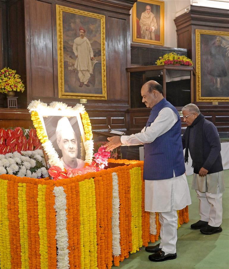 The Speaker of Lok Sabha, Shri Om Birla paid floral tributes to former Lok Sabha Speaker, Shri Ganesh Vasudev Mavalankar on the occasion of his birth anniversary at Parliament House, in New Delhi on November 27, 2025.