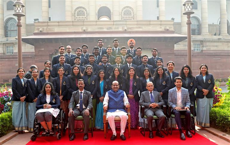 The Speaker of Lok Sabha, Shri Om Birla in a group photograph at the inaugural program of the Appreciation Course on Parliamentary Processes & Procedures, organized by the Lok Sabha Training Institute PRIDE for the Trainee Officers of the 76th Batch of the Indian Revenue Service (IRS-Customs & Indirect Taxes), in New Delhi on November 27, 2025.