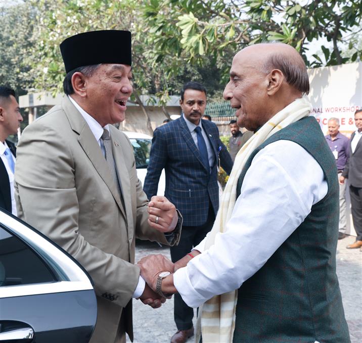 The Union Minister for Defence, Shri Rajnath Singh receiving Minister of Defense of Indonesia Mr Sjafrie Sjamsoeddin ahead of the third India-Indonesia Defence Ministers’ Dialogue, in New Delhi on November 27, 2025.