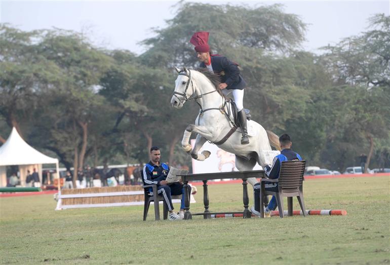 29 नवंबर, 2025 को नई दिल्ली में प्रेसिडेंट बॉडीगार्ड परेड ग्राउंड में प्रेसिडेंट पोलो कप एग्जीबिशन मैच की झलकियां। राष्ट्रपति श्रीमती द्रौपदी मुर्मु ने इस मैच का आनंद लिया।