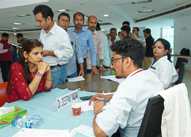 Glimpses of the Preventive Health Check-up and Consultation Camp integrative wellness camp Hosted by AYUSH PIB in Collaboration with AIIA and RML Hospital under ‘Swachhata hi seva campaign-2025’ to marking under the azadi ka amrit Mahotsav at National Media Centre, in New Delhi on October 01, 2025.
