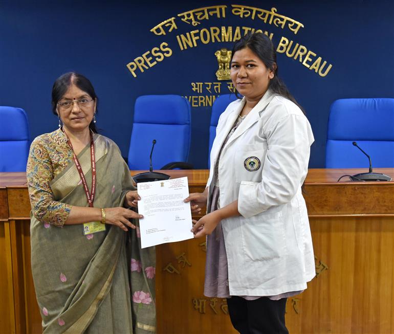 Glimpses of the Preventive Health Check-up and Consultation Camp integrative wellness camp Hosted by AYUSH PIB in Collaboration with AIIA and RML Hospital under ‘Swachhata hi seva campaign-2025’ to marking under the azadi ka amrit Mahotsav at Shastri Bhawan, in New Delhi on October 01, 2025.