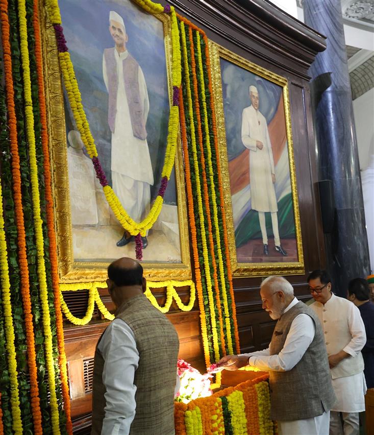PM paying floral tributes to the former Prime Minister, Shri Lal Bahadur Shastri at Parliament House, in New Delhi on October 02, 2025.