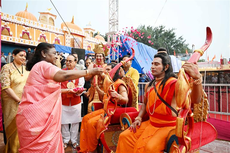 The President of India, Smt Droupadi Murmu graced the Dussehra festival celebrations organized by the Shri Dharmik Leela Committee at Red Fort, in Delhi on October 02, 2025.