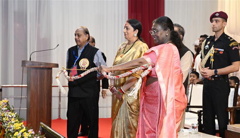 The President of India, Smt Droupadi Murmu graced the Dussehra festival celebrations organized by the Shri Dharmik Leela Committee at Red Fort, in Delhi on October 02, 2025.