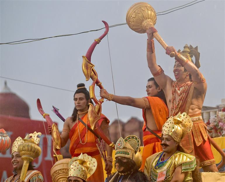 Glimpses of the Dussehra festival celebrations organized by the Shri Dharmik Leela Committee at Red Fort, in Delhi on October 02, 2025. The President of India, Smt Droupadi Murmu graced the event.
