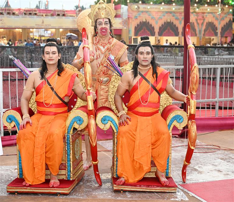 Glimpses of the Dussehra festival celebrations organized by the Shri Dharmik Leela Committee at Red Fort, in Delhi on October 02, 2025. The President of India, Smt Droupadi Murmu graced the event.