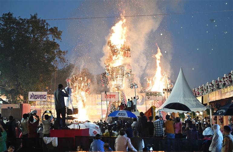 Glimpses of the Dussehra festival celebrations organized by the Shri Dharmik Leela Committee at Red Fort, in Delhi on October 02, 2025. The President of India, Smt Droupadi Murmu graced the event.