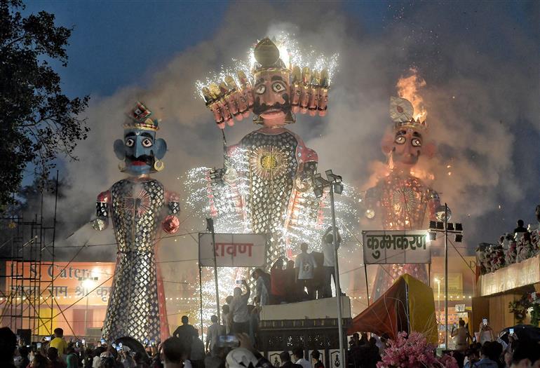 Glimpses of the Dussehra festival celebrations organized by the Shri Dharmik Leela Committee at Red Fort, in Delhi on October 02, 2025. The President of India, Smt Droupadi Murmu graced the event.