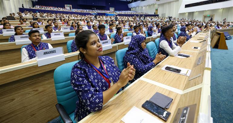 Gathering at the Kaushal Deekshant Samaroh held on the sidelines of the unveils of various youth-focused initiatives at Vigyan Bhawan, in New Delhi on October 04, 2025. PM addressing on the occasion. 