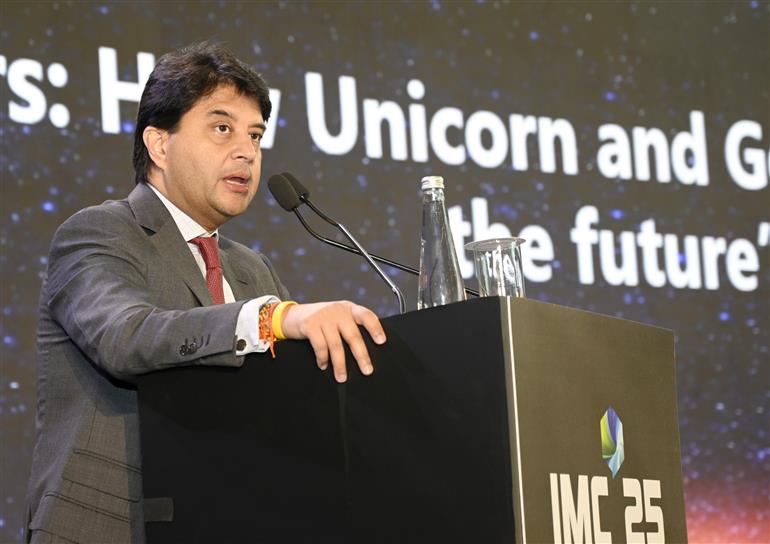 The Union Minister of Communications and Development of North Eastern Region (DoNER), Shri Jyotiraditya M. Scindia addressing at the event on “Nation Builders: How Unicorn and Government are co-creating the future” during the India Mobile Congress-2025 at Yashobhoomi, in New Delhi on October 09, 2025.