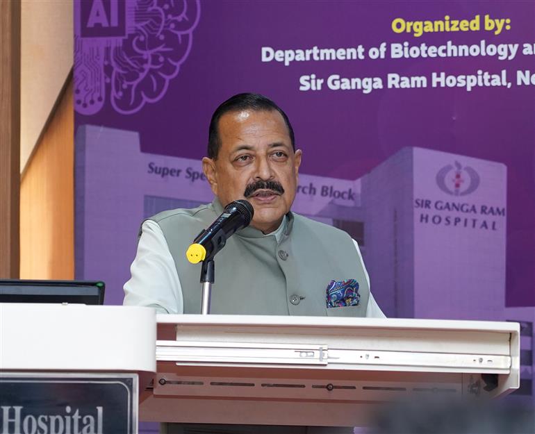 The Minister of State for Science & Technology (Independent Charge), Earth Sciences (Independent Charge), Prime Minister’s Office, Personnel, Public Grievances & Pensions, Atomic Energy and Space, Dr. Jitendra Singh addressing at the Workshop on Harnessing Artificial Intelligence for Multi-Omics Data Integration and Analysis Organised by Department of Biotechnology and Research, at Sir Ganga Ram Hospital, in New Delhi on October 15, 2025. 