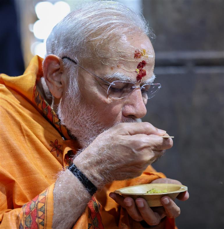 PM performs Darshan and Puja at Sri Bhramaramba Mallikarjuna Swamy Varla Devasthanam at Srisailam, in Andhra Pradesh on October 16, 2025.