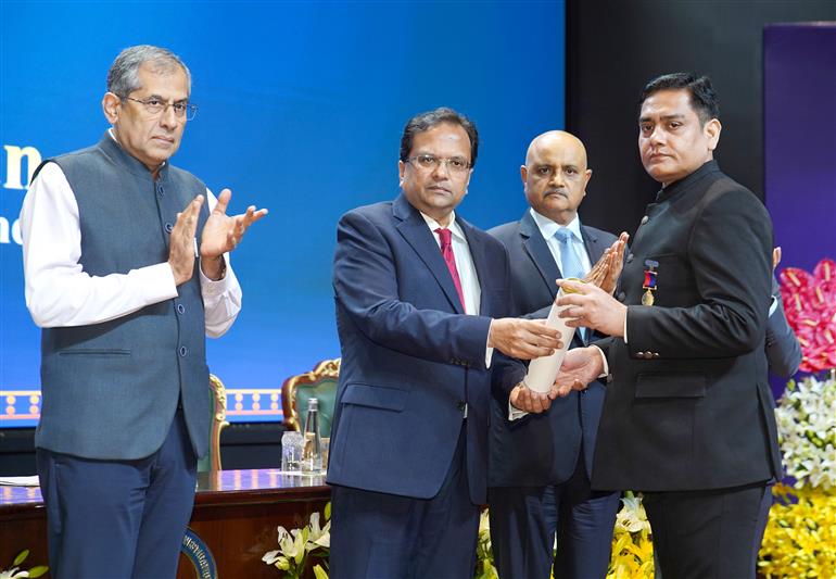 The Secretary, Ministry of Home Affairs, Shri Govind Mohan attends the Valedictory Session of  Conference on Extradition of Fugitives - Challenges and Strategies held at Bharat Mandapam, in New Delhi on October 17, 2025.