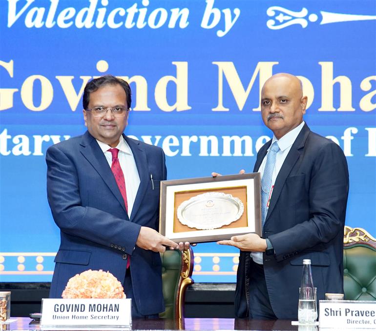 The Secretary, Ministry of Home Affairs, Shri Govind Mohan attends the Valedictory Session of  Conference on Extradition of Fugitives - Challenges and Strategies held at Bharat Mandapam, in New Delhi on October 17, 2025.